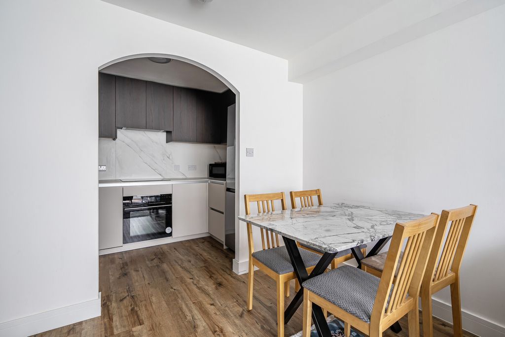 Property photo 2 of 16 1407394-5-6984B9E...