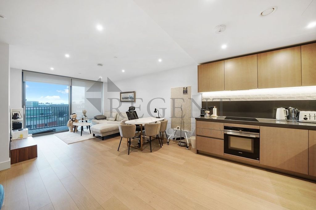 Property photo 2 of 10 Open Plan