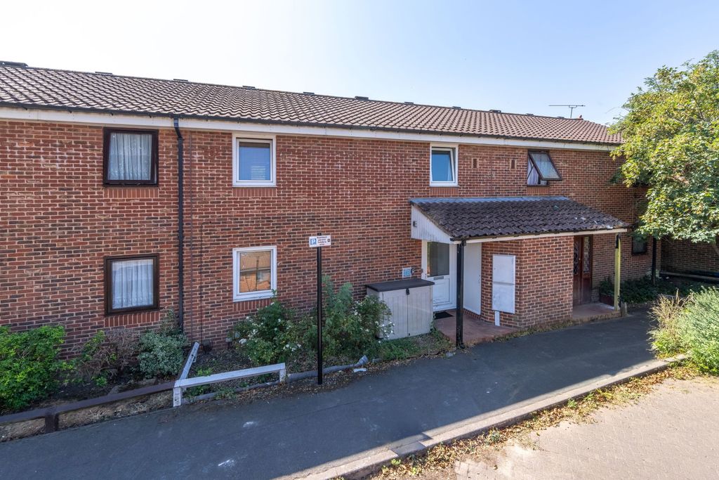 Property photo 1 of 18