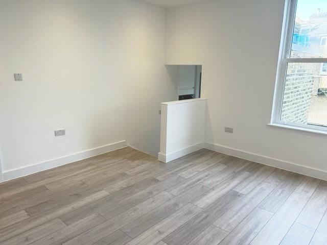 Property photo 2 of 11 Photo 3