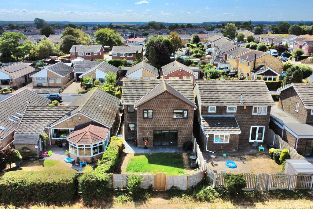 Property photo 3 of 32 31