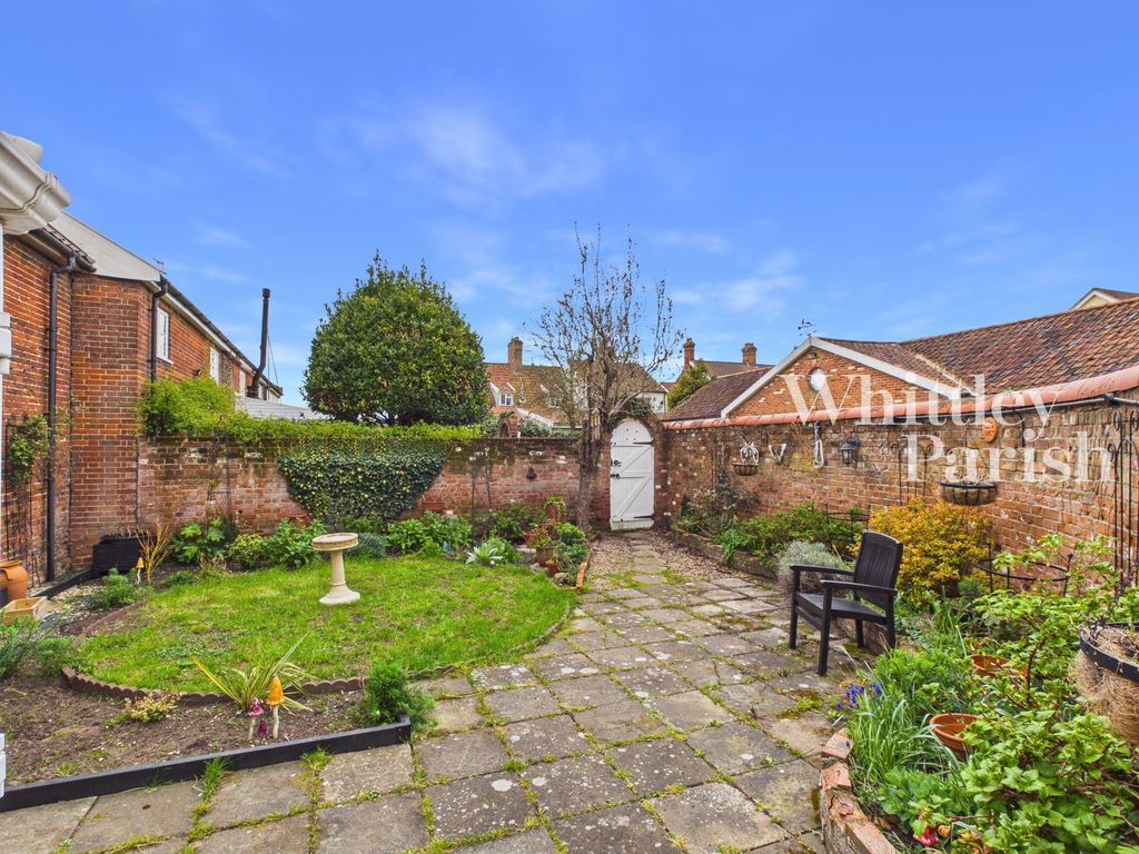 Property photo 2 of 19