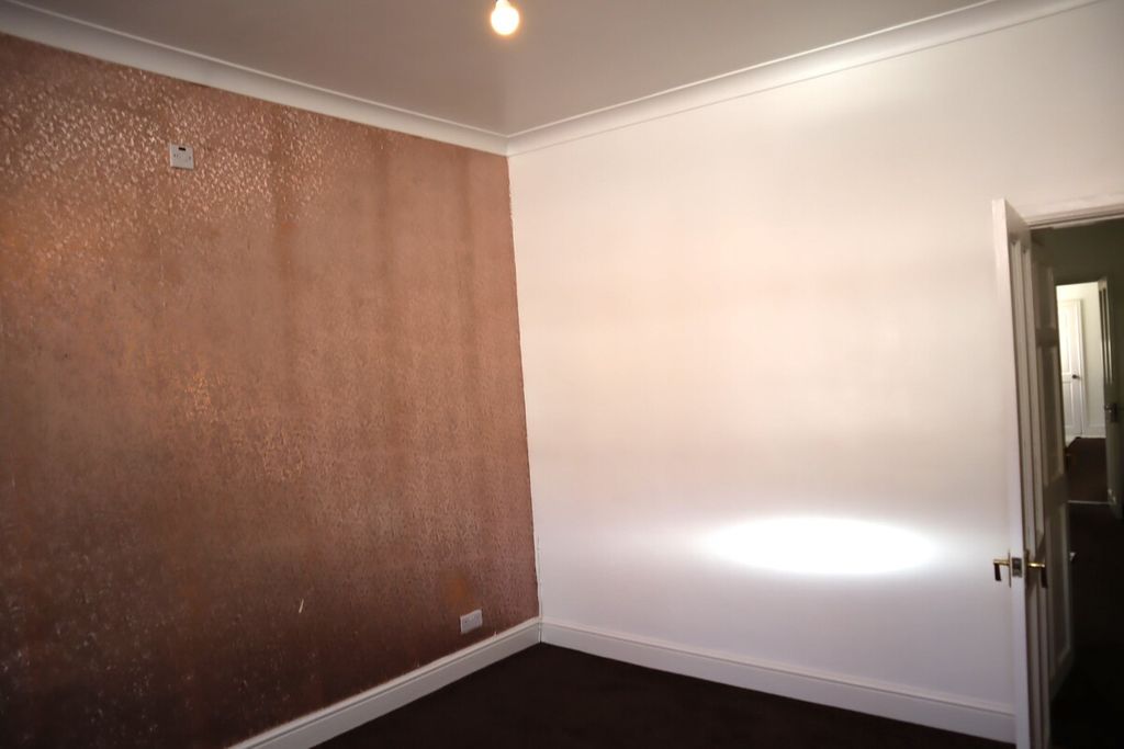 Property photo 2 of 44