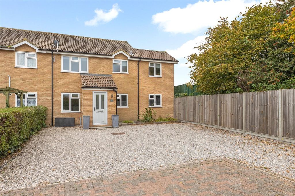 Property photo 1 of 12 Lavender Close, Chestfield, Whitstable