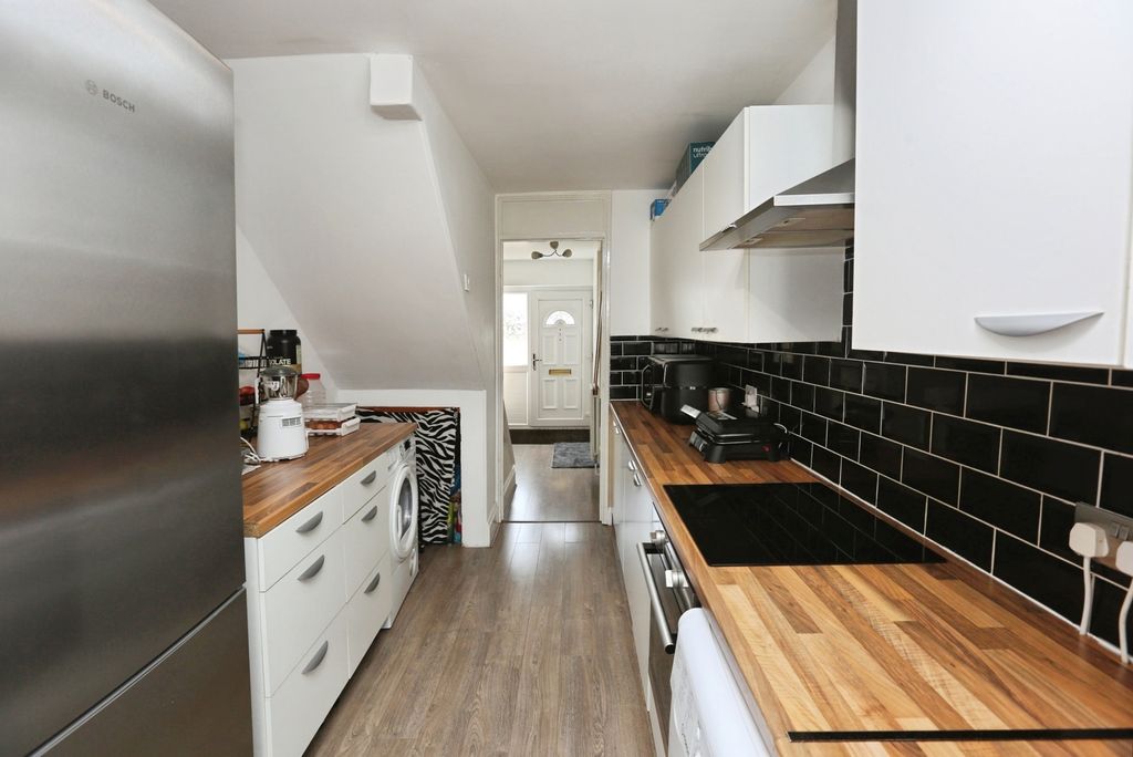 Property photo 2 of 28 Pbox-Img.Jpg
