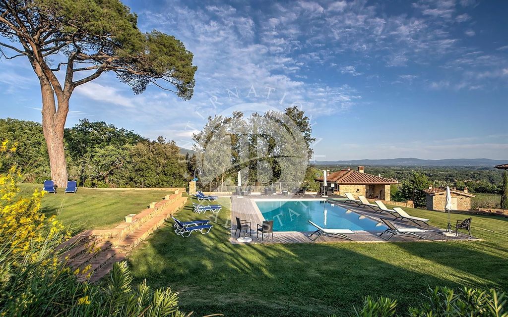 Property photo 2 of 30