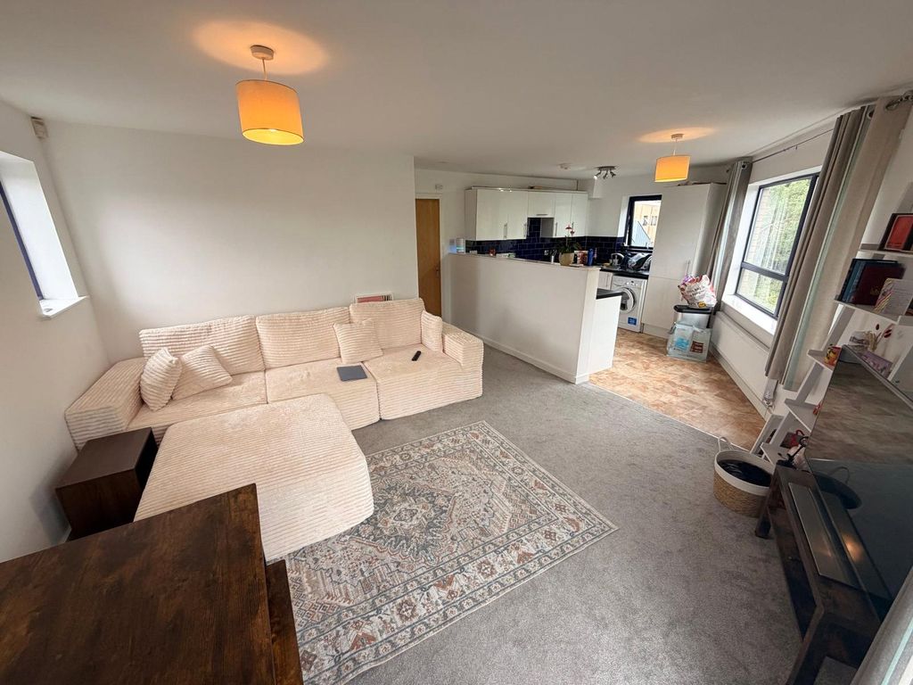 Property photo 3 of 12 Picture No. 05