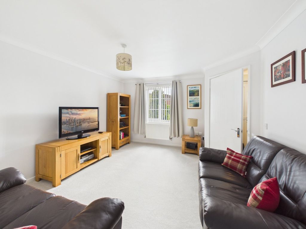 Property photo 2 of 25