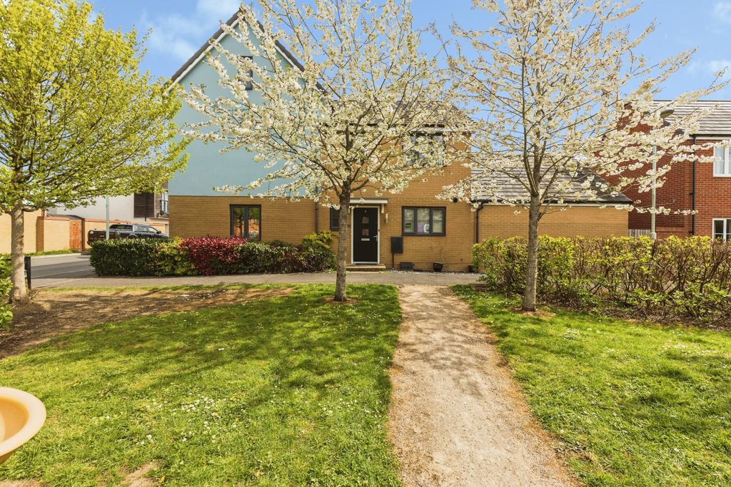 Property photo 1 of 15 Front