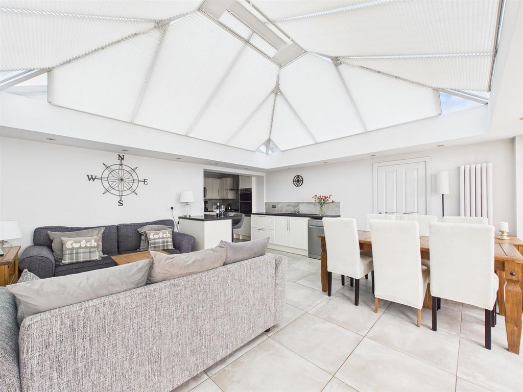 Property photo 2 of 24 Cam02295G0-Pr0330-Still018.Jpg