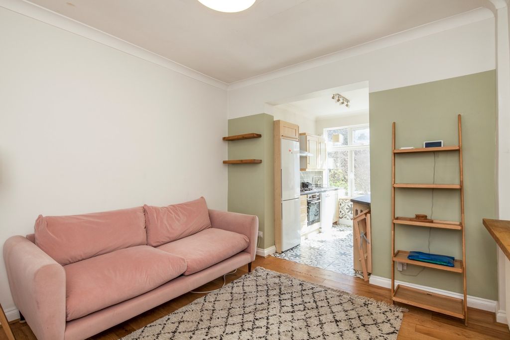 Property photo 2 of 10 Reception