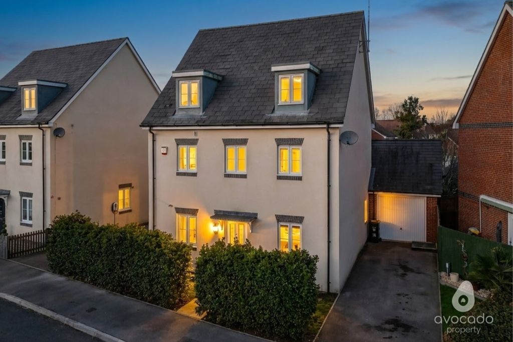 Property photo 1 of 33 4657080