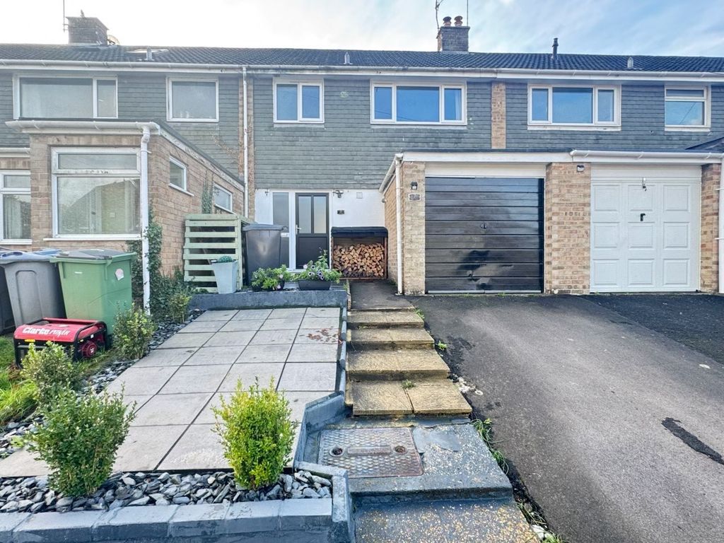 Property photo 1 of 12 Front