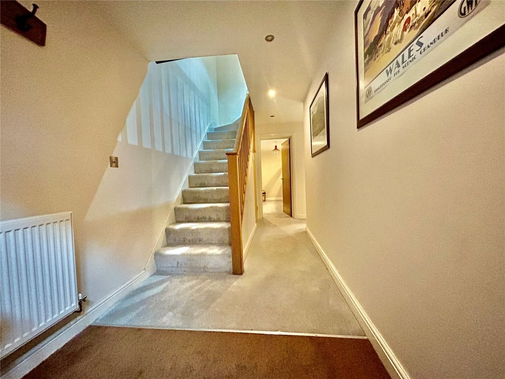 Property photo 3 of 15 Picture No. 15