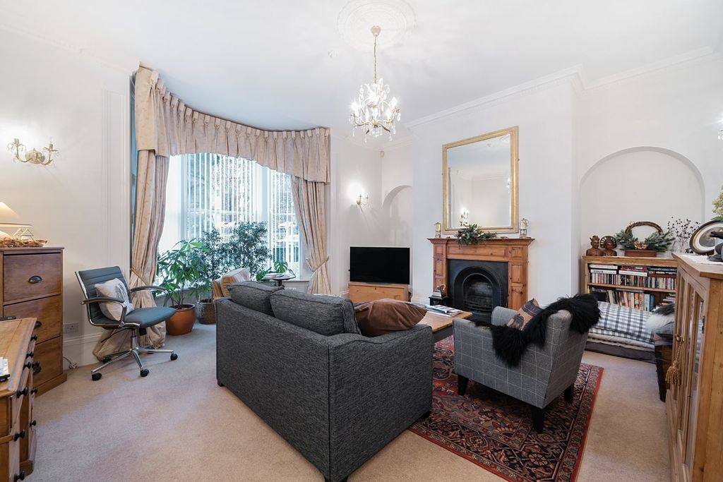 Property photo 3 of 10 Picture No. 17