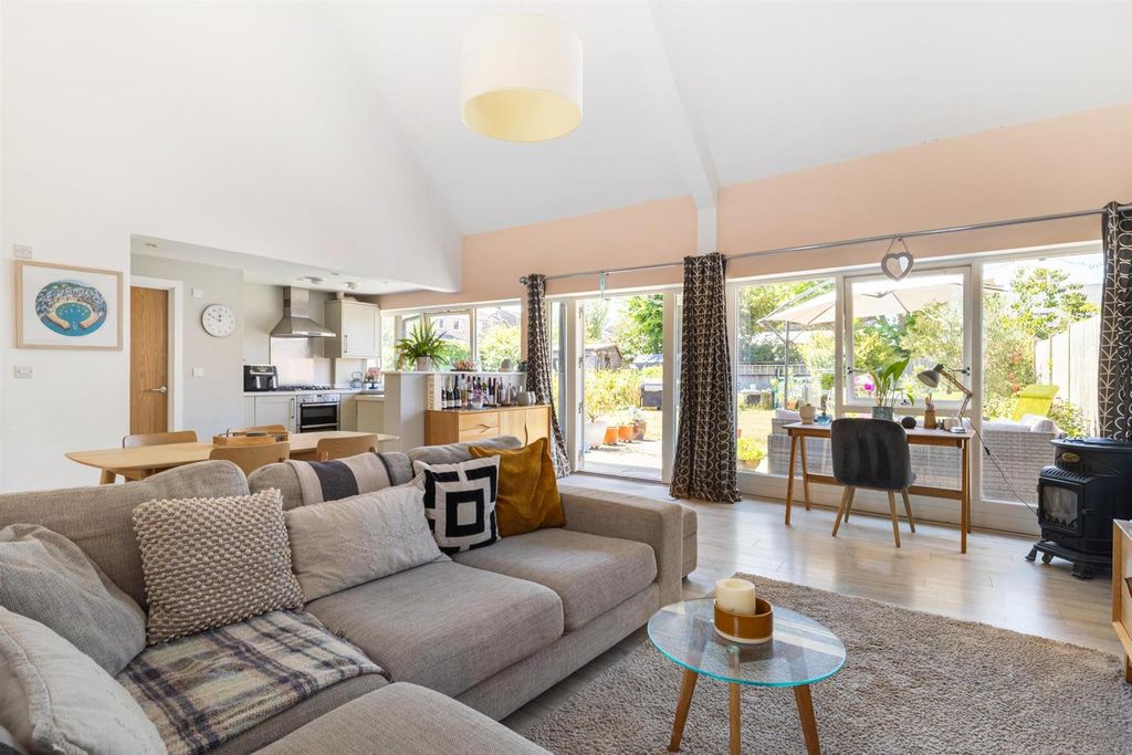 Property photo 3 of 15 010A6584-Hdr.Jpg