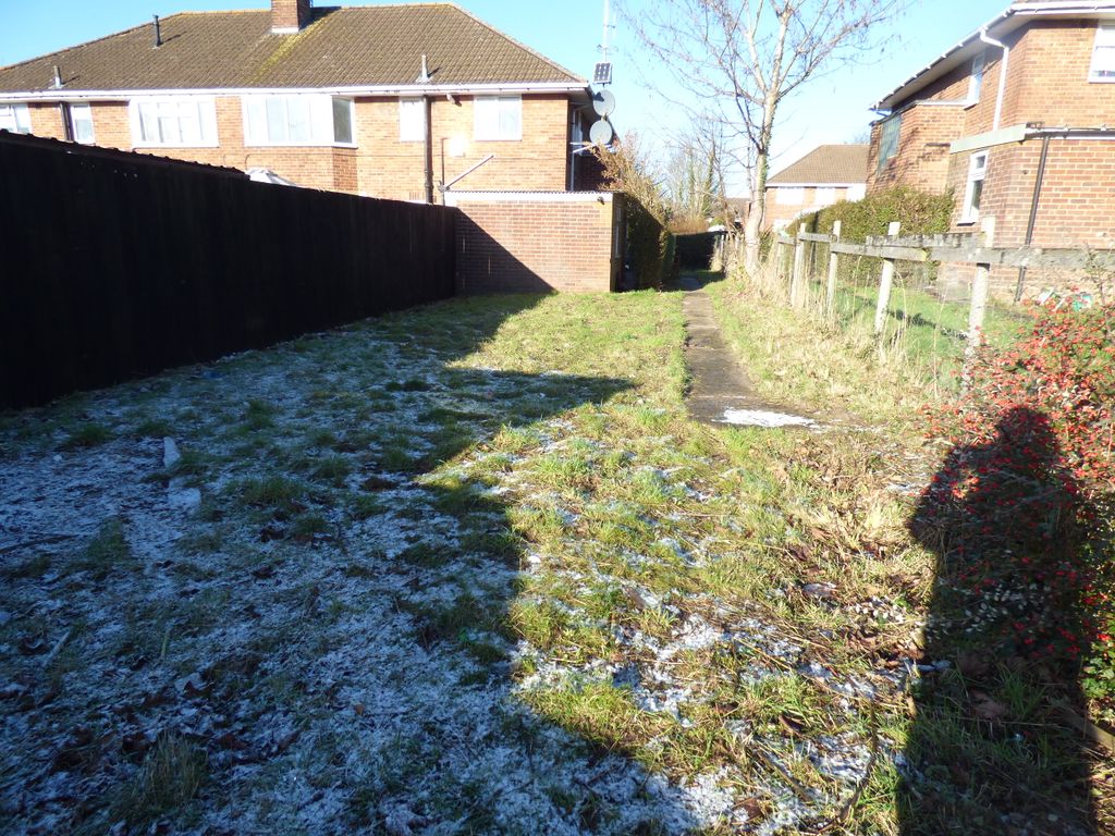 Property photo 2 of 8 Private Garden