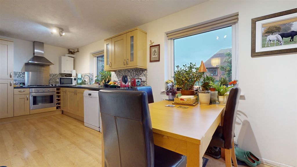 Property photo 2 of 19 Kitchen/Dining Room