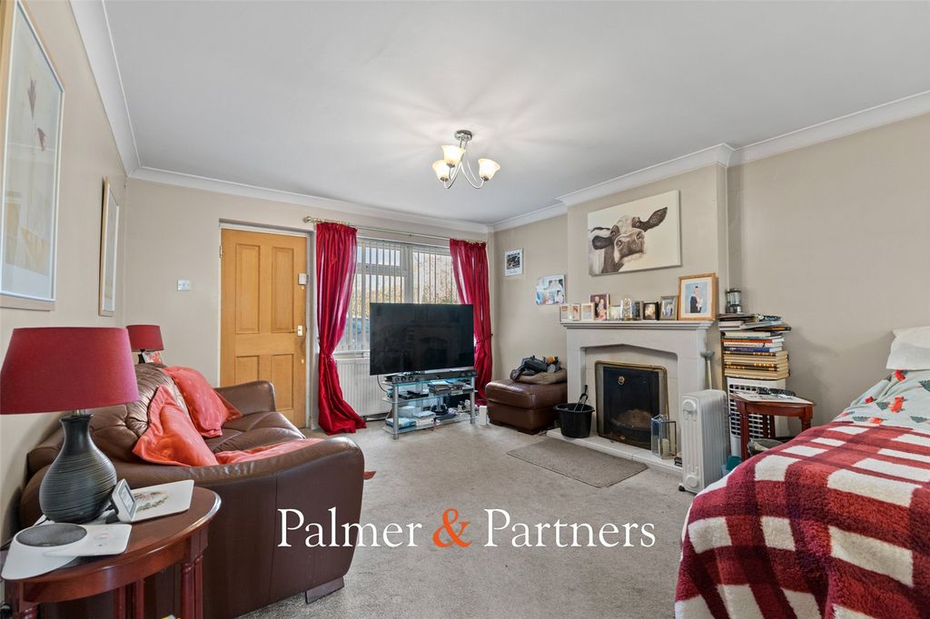 Property photo 3 of 19 Picture No. 02