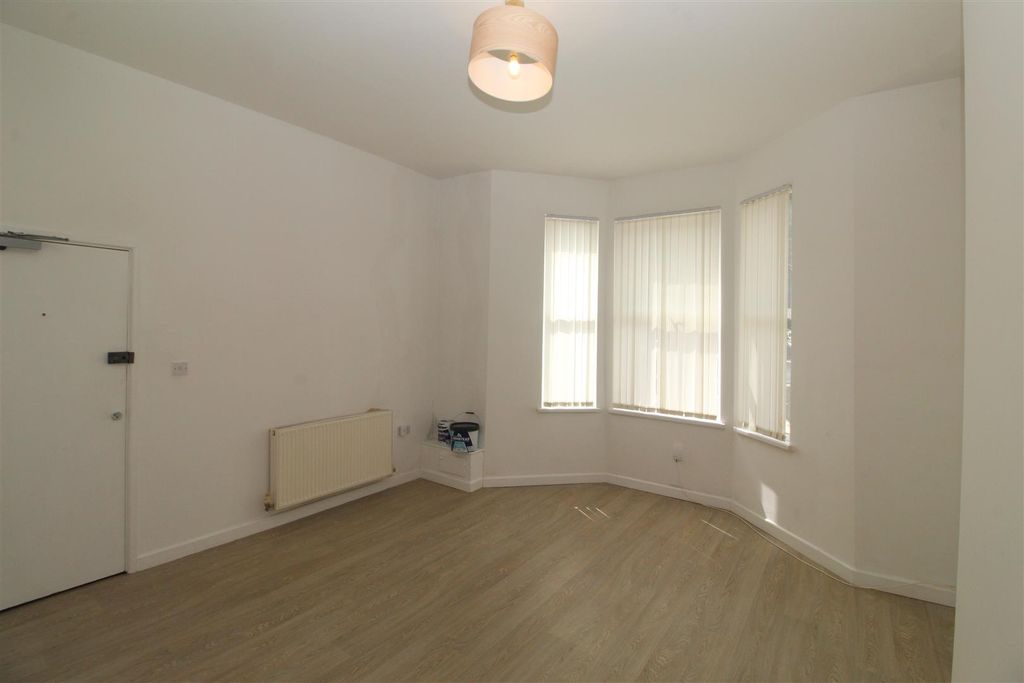 Property photo 2 of 15 Img_2419.Jpg