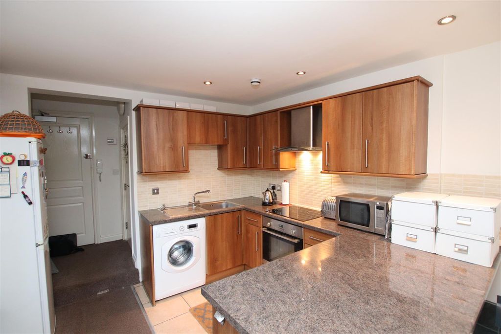Property photo 2 of 7 Kitchen.Jpg