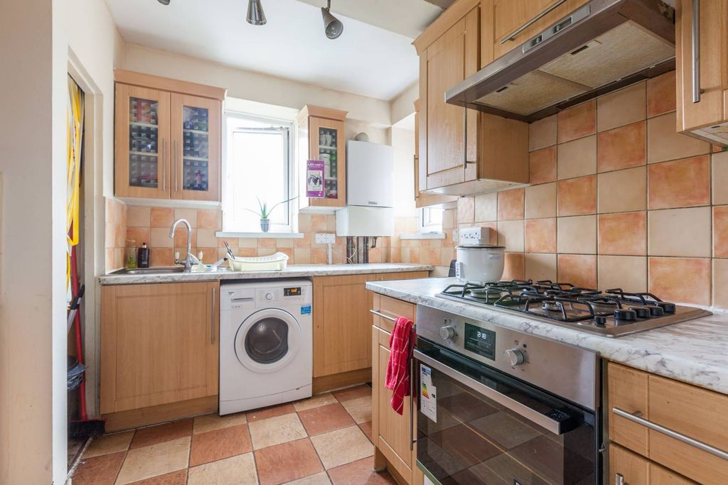 Property photo 1 of 5