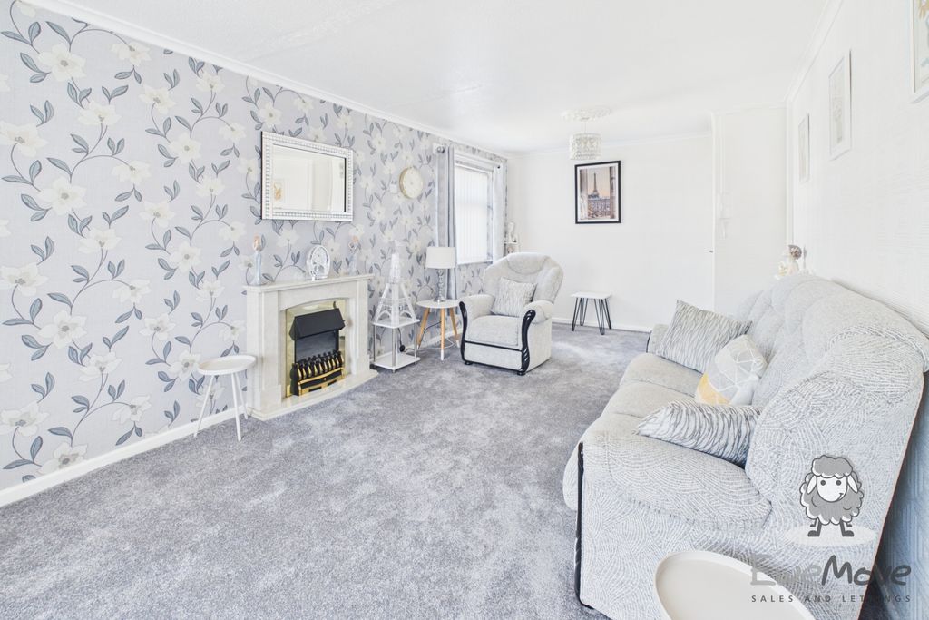 Property photo 3 of 12 10
