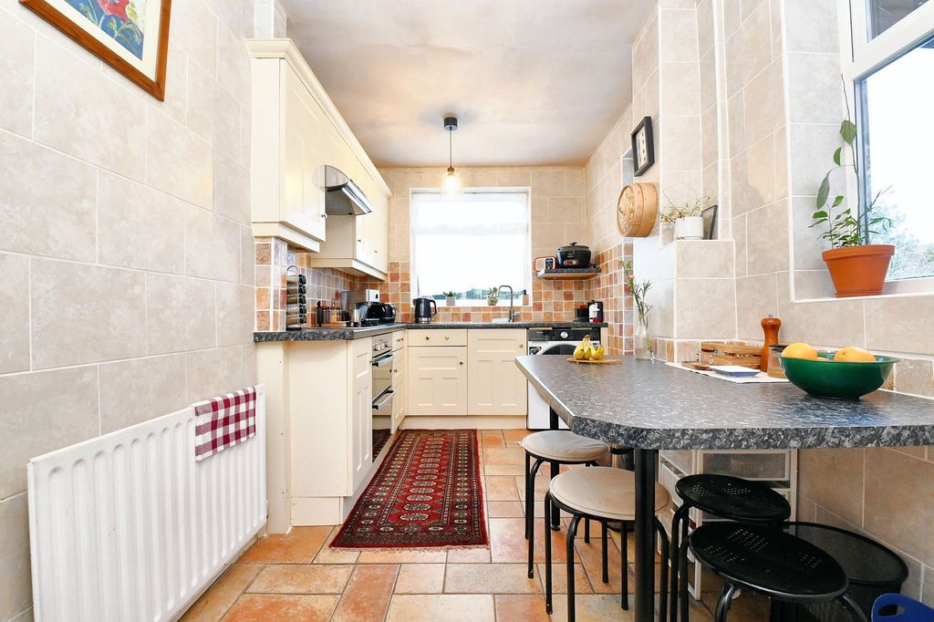 Property photo 3 of 16