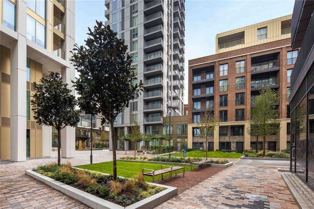 Property photo 2 of 7 Ext 3.Jpg