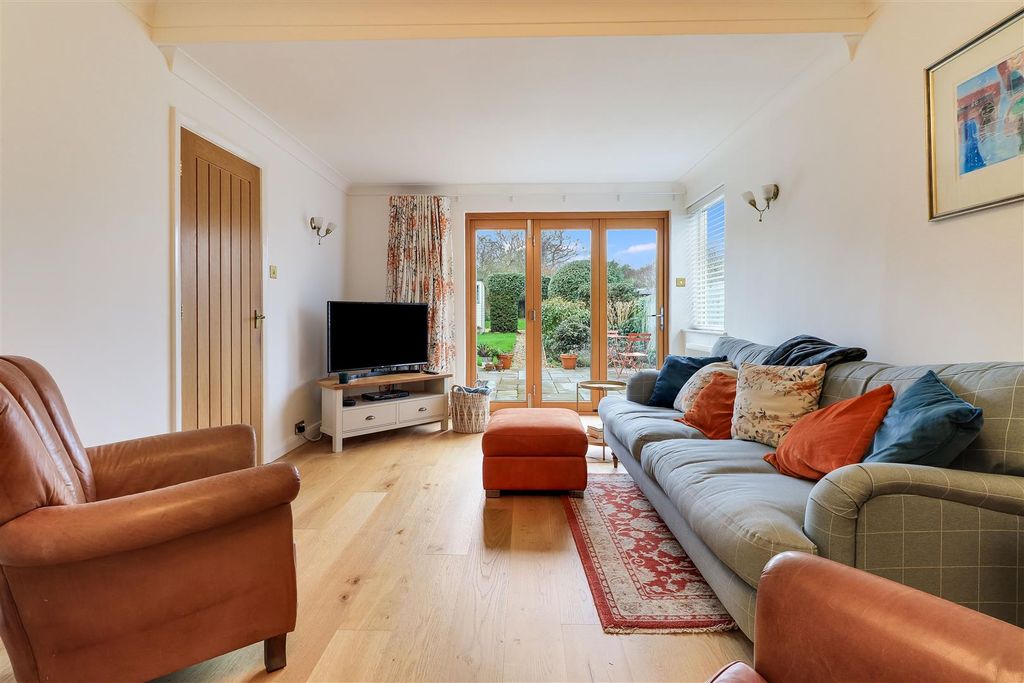 Property photo 3 of 33 Img (8).Jpg