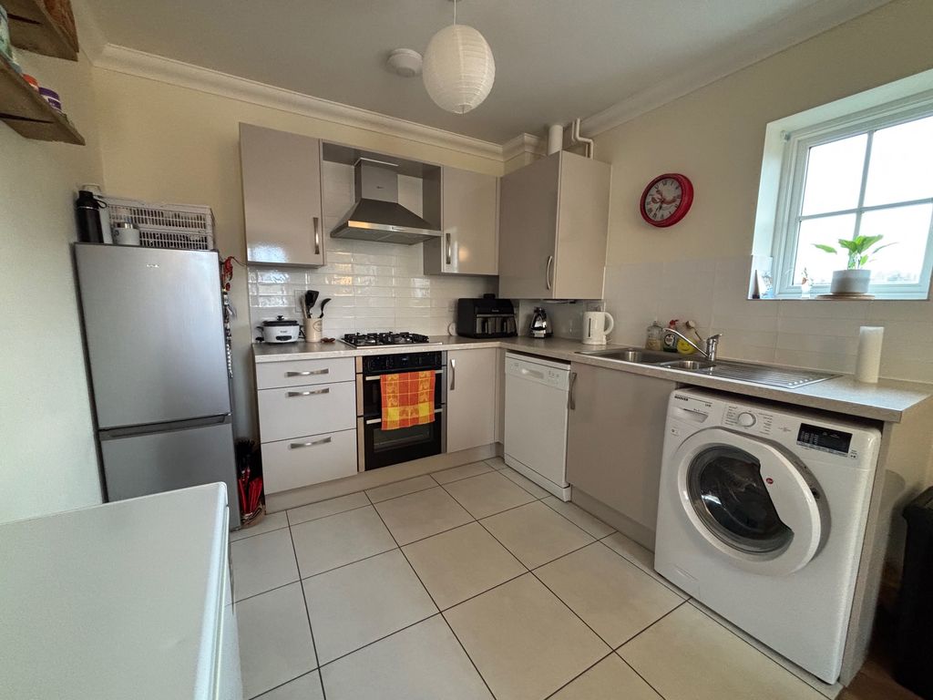 Property photo 3 of 9 Img_7573