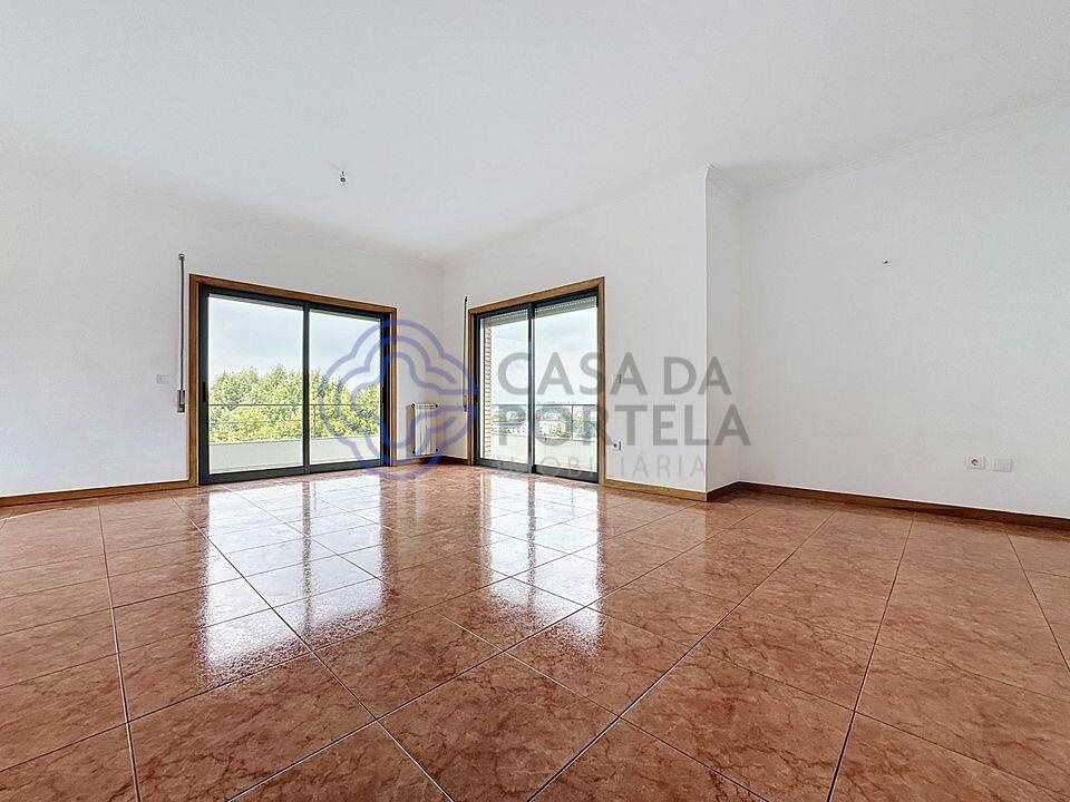 Property photo 1 of 22 T-3 Apartment In Vila Nova De Famalicão | Space, Light And Comfort