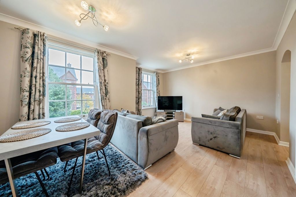 Property photo 2 of 17 Living Room