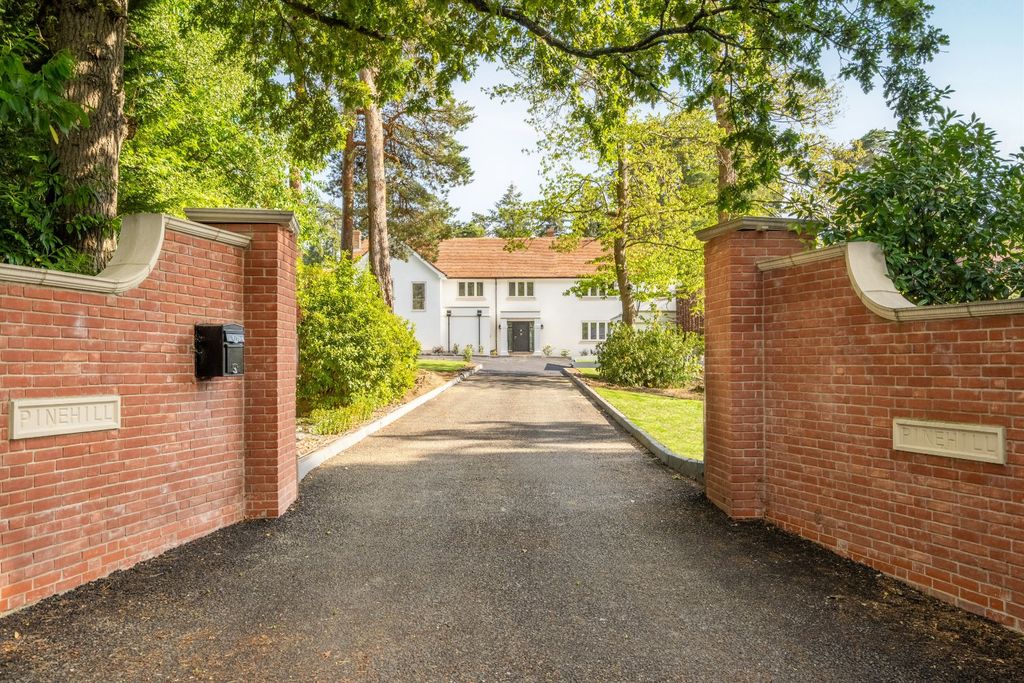 Property photo 1 of 15 Pinehill Entrance