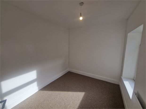 Property photo 3 of 11 Bedroom 3