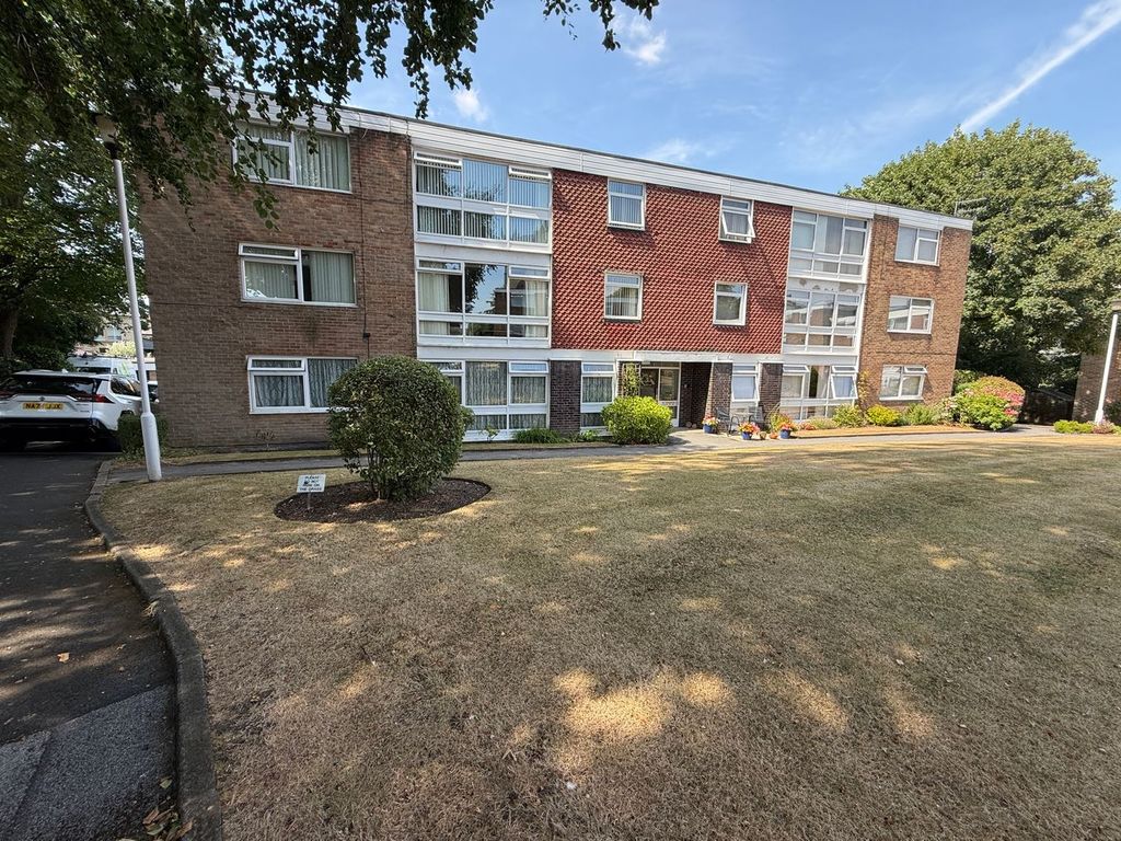 Property photo 1 of 12