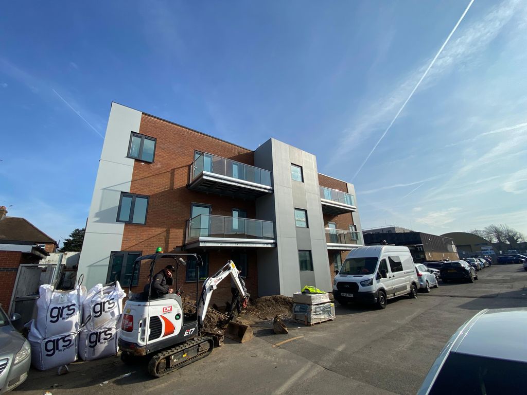 Property photo 1 of 9