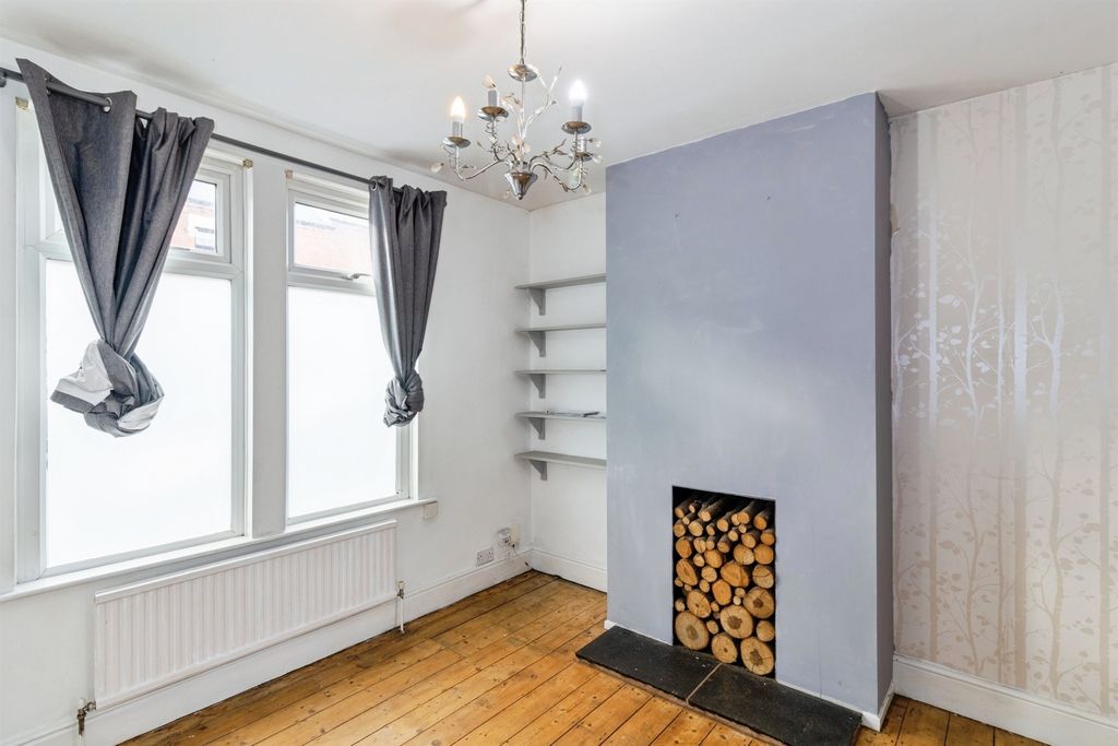 Property photo 2 of 13