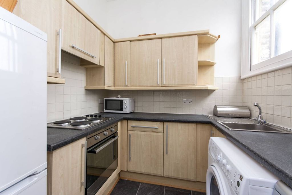 Property photo 2 of 5