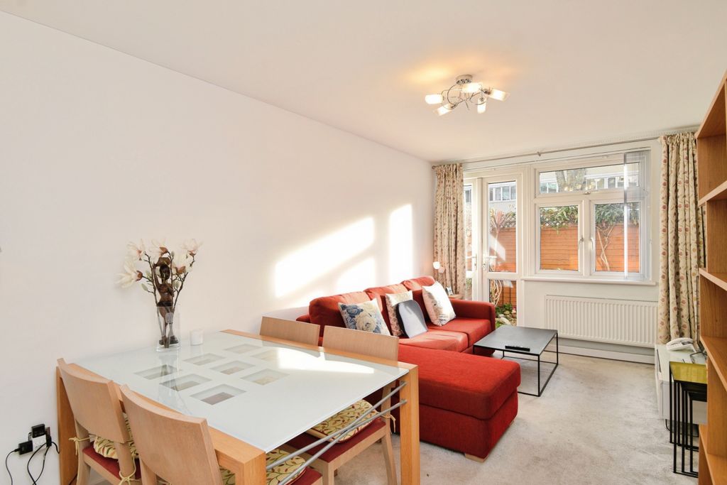 Property photo 2 of 23