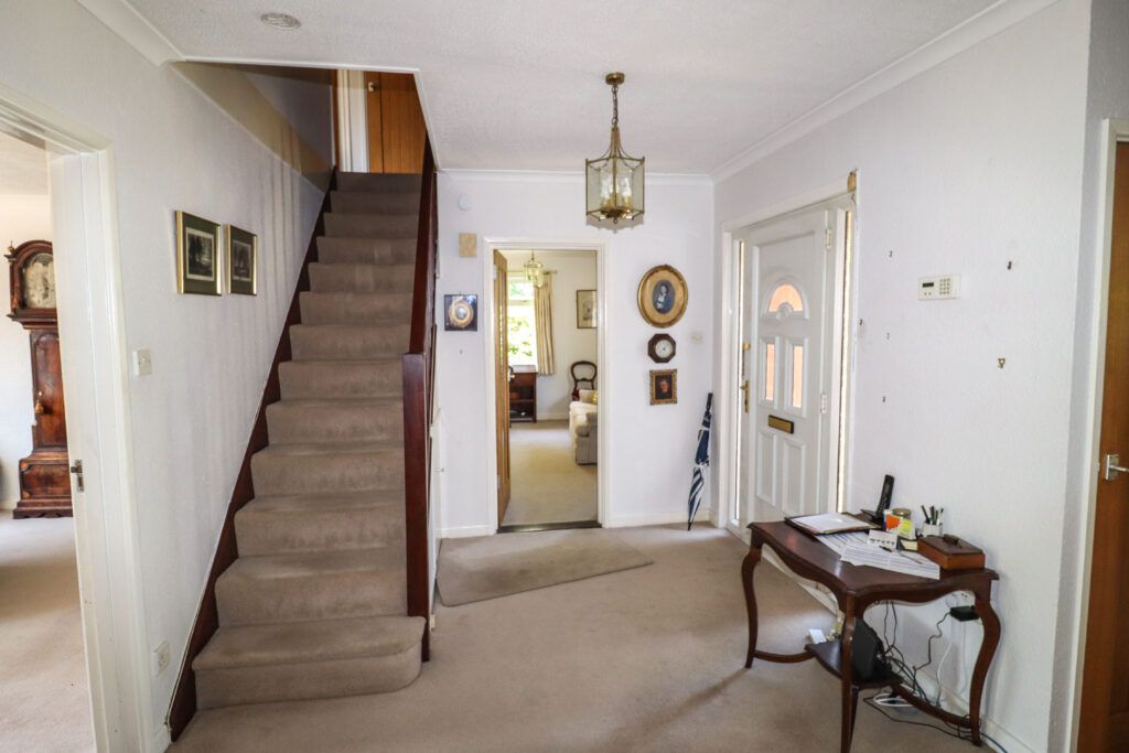 Property photo 3 of 25