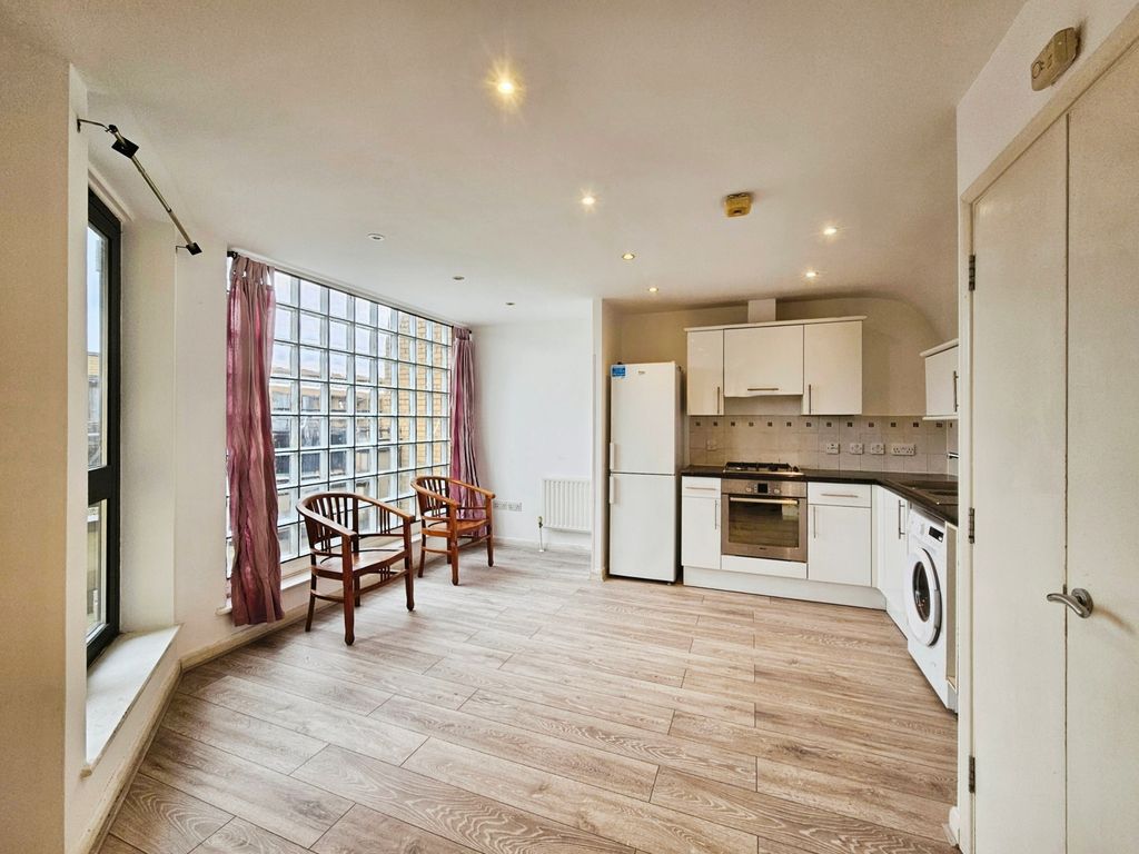 Property photo 2 of 18 Gallery