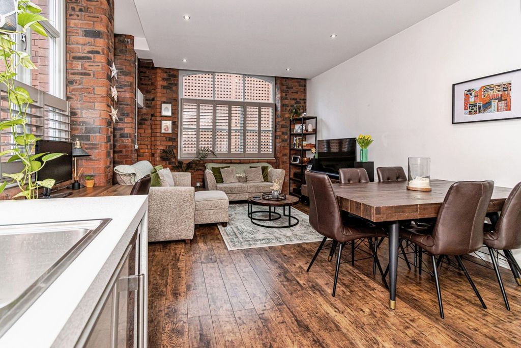 Property photo 3 of 20 Photo