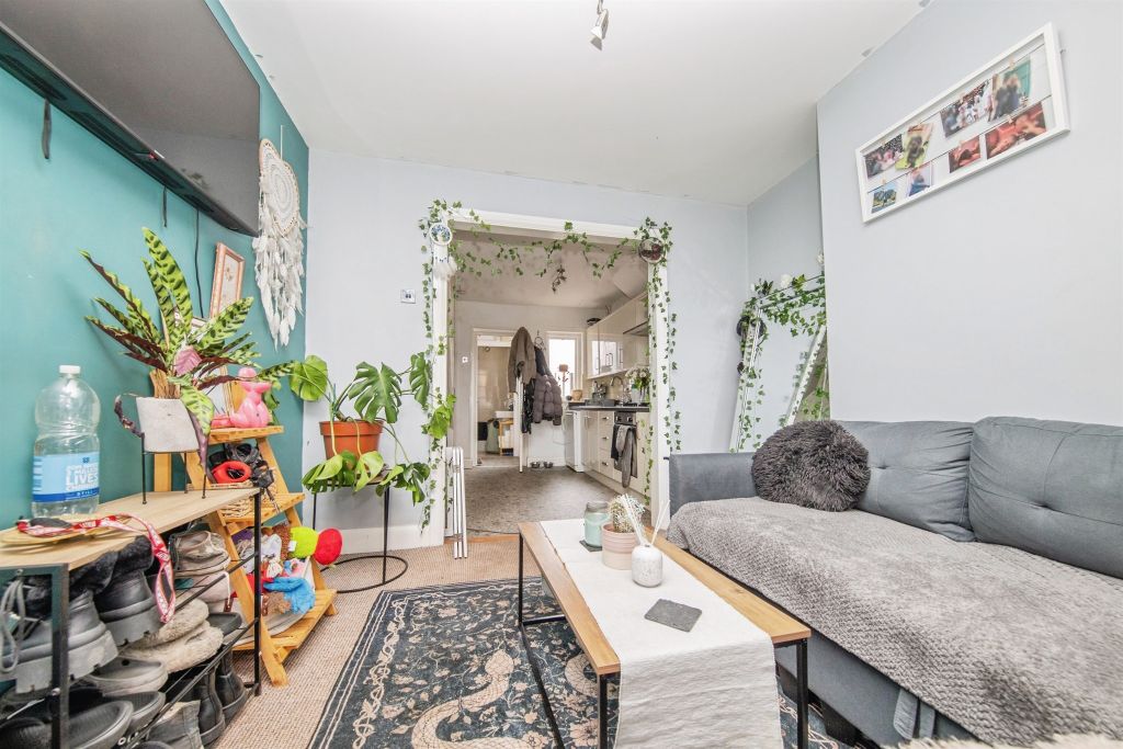 Property photo 3 of 12