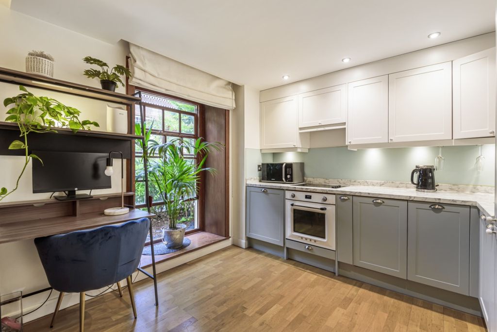 Property photo 2 of 9 4