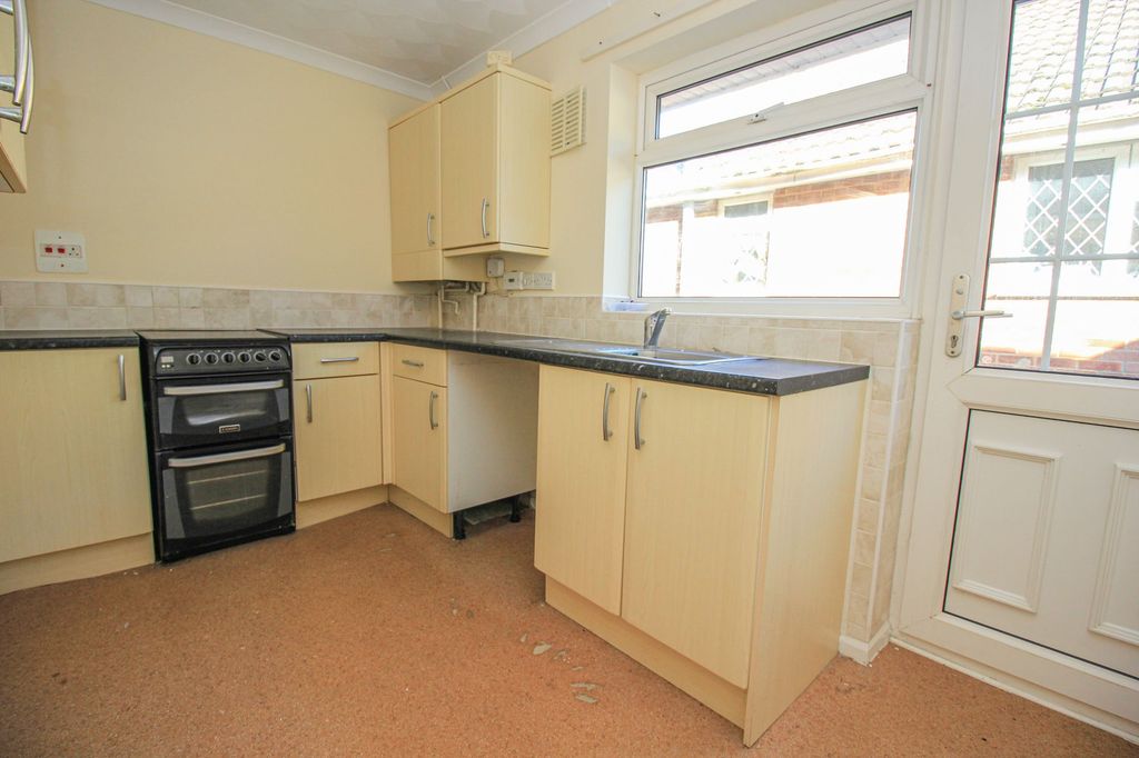 Property photo 3 of 14