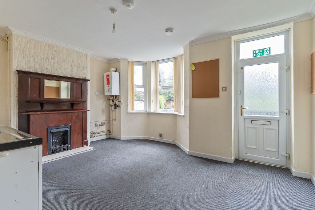 Property photo 3 of 24