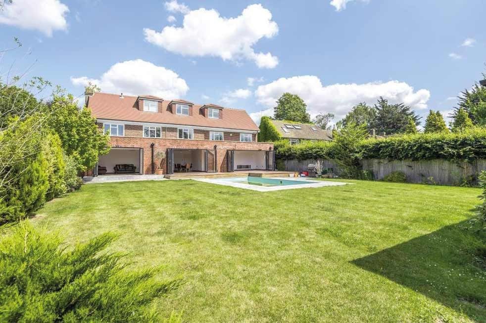 Property photo 2 of 5