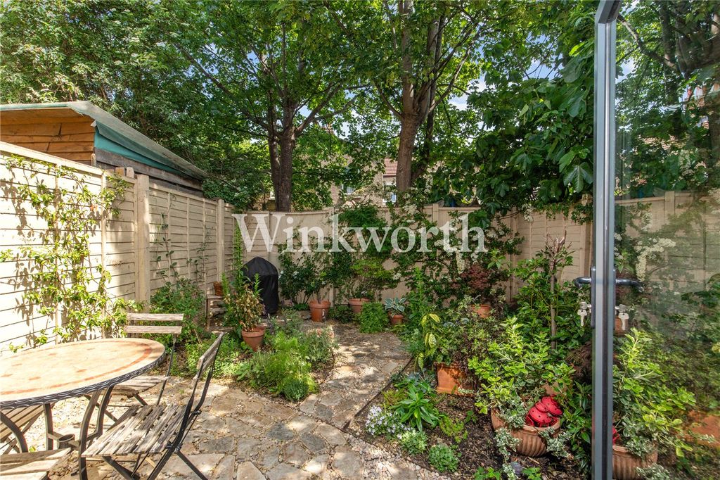 Property photo 3 of 23 Picture No. 19