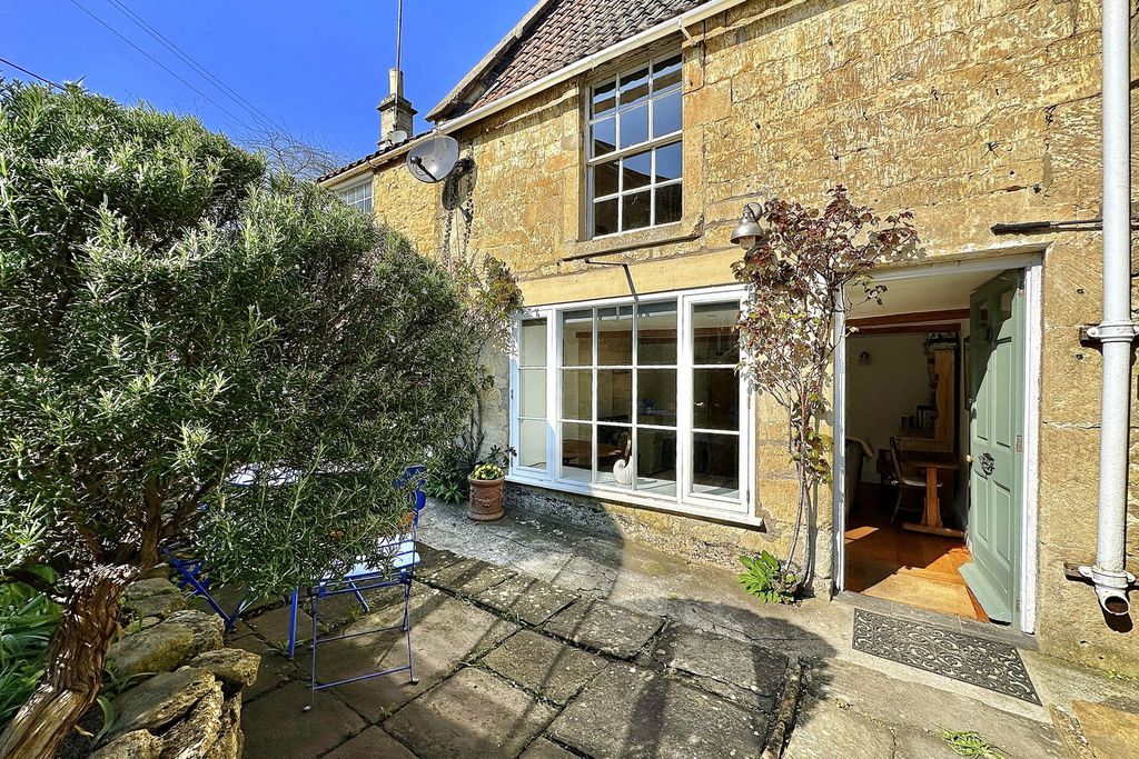 Property photo 1 of 19